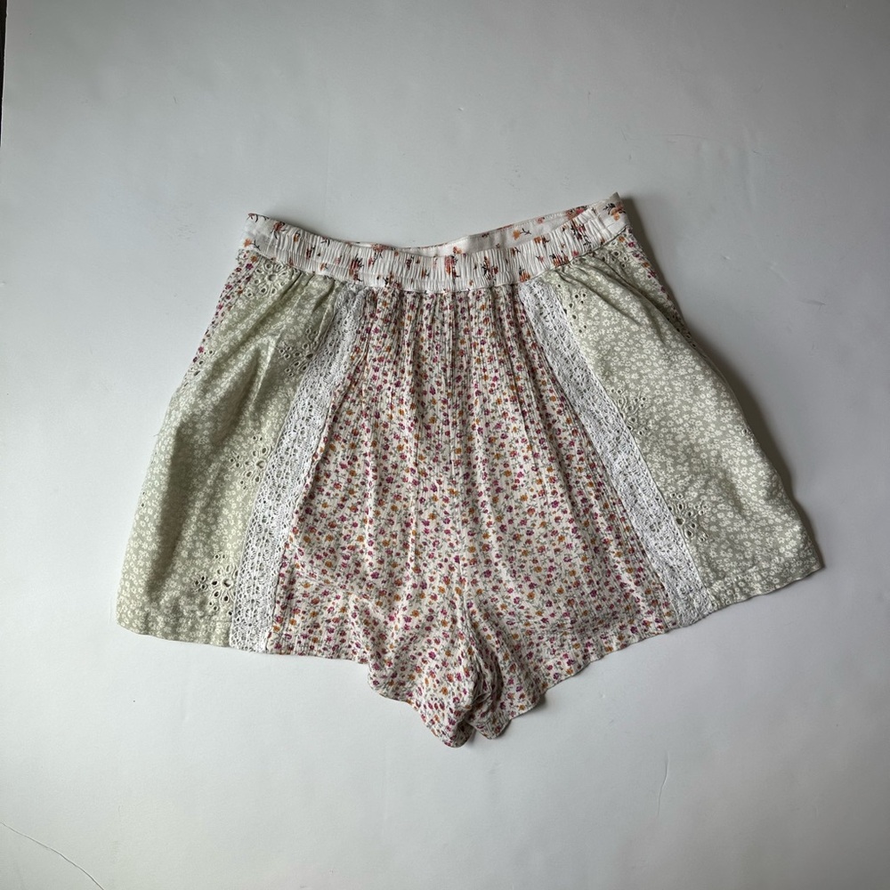 American Eagle Outfitters Floral Patchwork Set - Picture 8 of 8